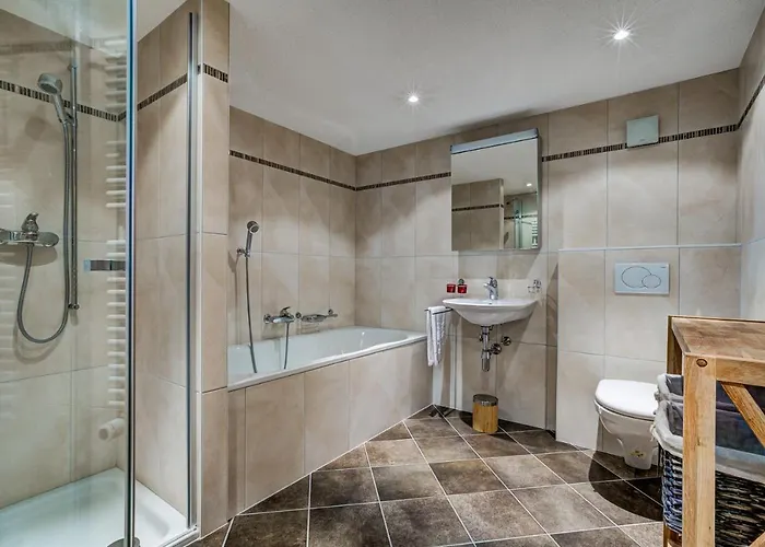 Leopard De Neige Alpstuga *